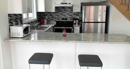 Ensuite room in 3 bedroom townhouse in Brampton