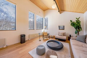 Living area - Enjoy the four seasons and the sauna exclusively i / Abuta County Hokkaidō (Abuta County)