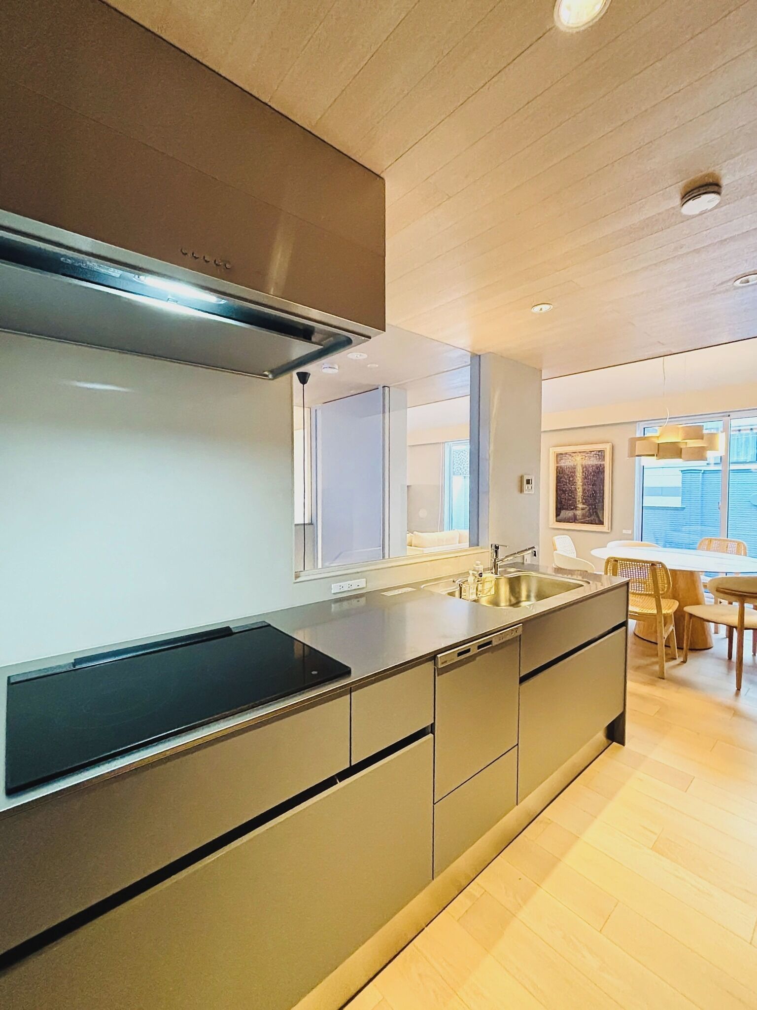 Fridge, microwave, stovetop, cookware/dishes/utensils