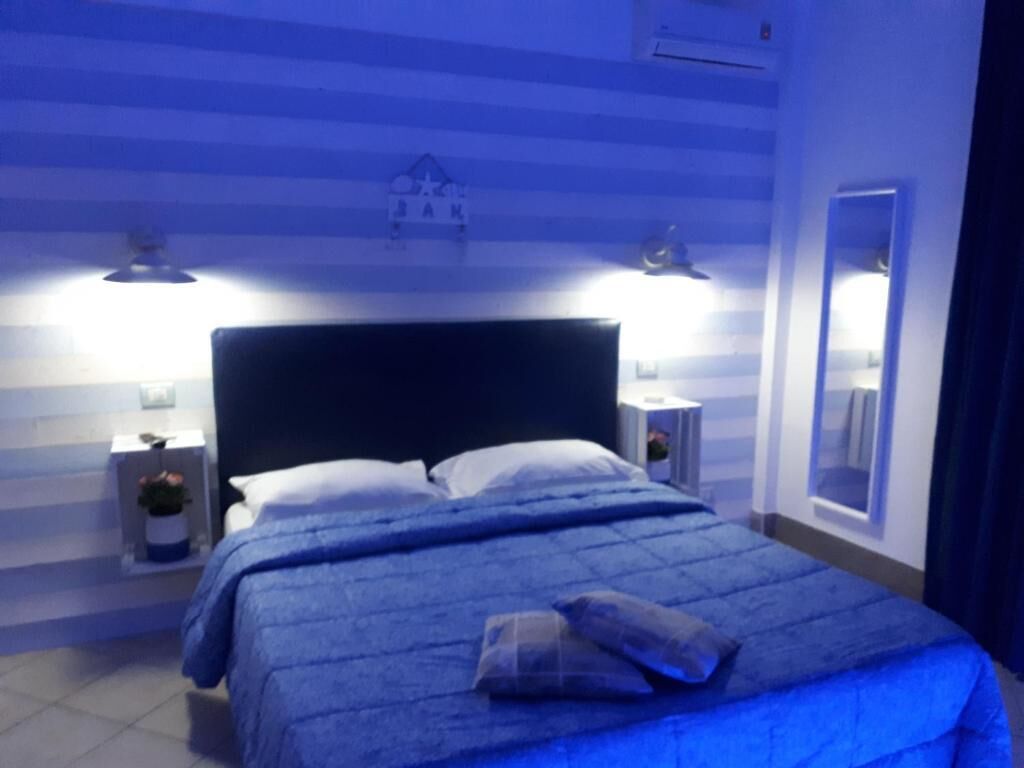 Standard Double Room, 1 Queen Bed, Garden View