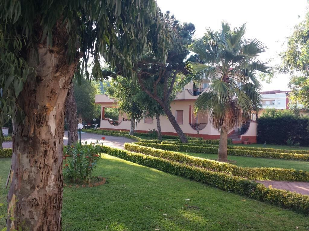 Suite Pink | Parco della struttura