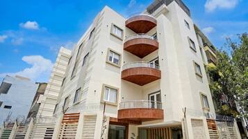 House | Bahagian luar