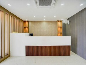 House | Reception - Townhouse Khojwa Post Office (Varanasi)