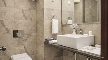 Standard Double Room | Bathroom