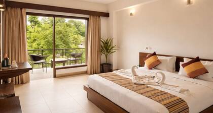 Luxury Hotel Palm Bhimtal
