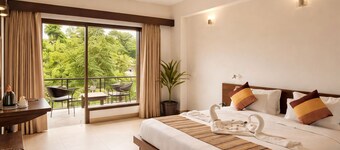 Luxury Hotel Palm Bhimtal