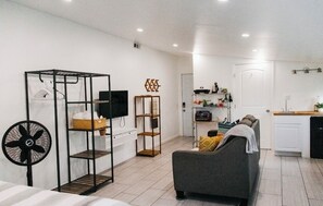1 camera, ferro/asse da stiro, Wi-Fi, lenzuola