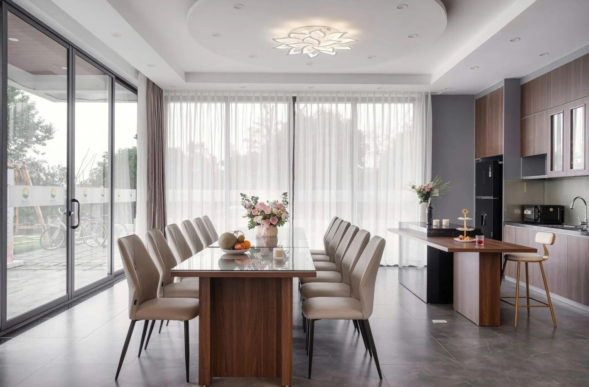 บริเวณภายนอก