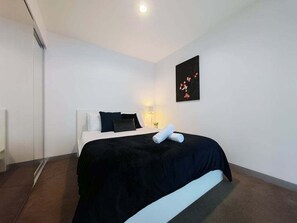 Room - Homey Comfort at Victoria Market! 2 Bedrooms | 1 Bathroom (Carlton)