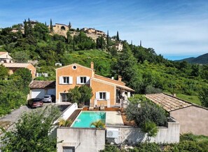 Exterior - Provencal villa Sainte Colombe, swimming pool, view of Mont Ventoux (Faucon)