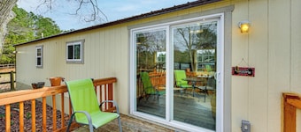 Gateway to Golf Capital! Carthage Escape w/ Pool