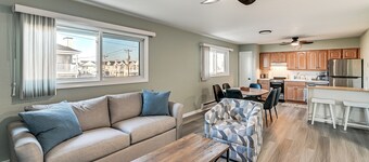 2 Blocks to Beach & Boardwalk: Ocean City Condo