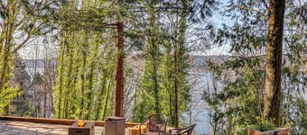 Walk to Beach! Scenic 'Wine Studio' in Gig Harbor