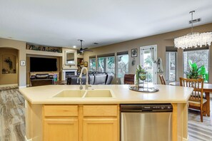 Interior - Patio & Home Gym! Augusta Ranch Golf Home (Mesa)