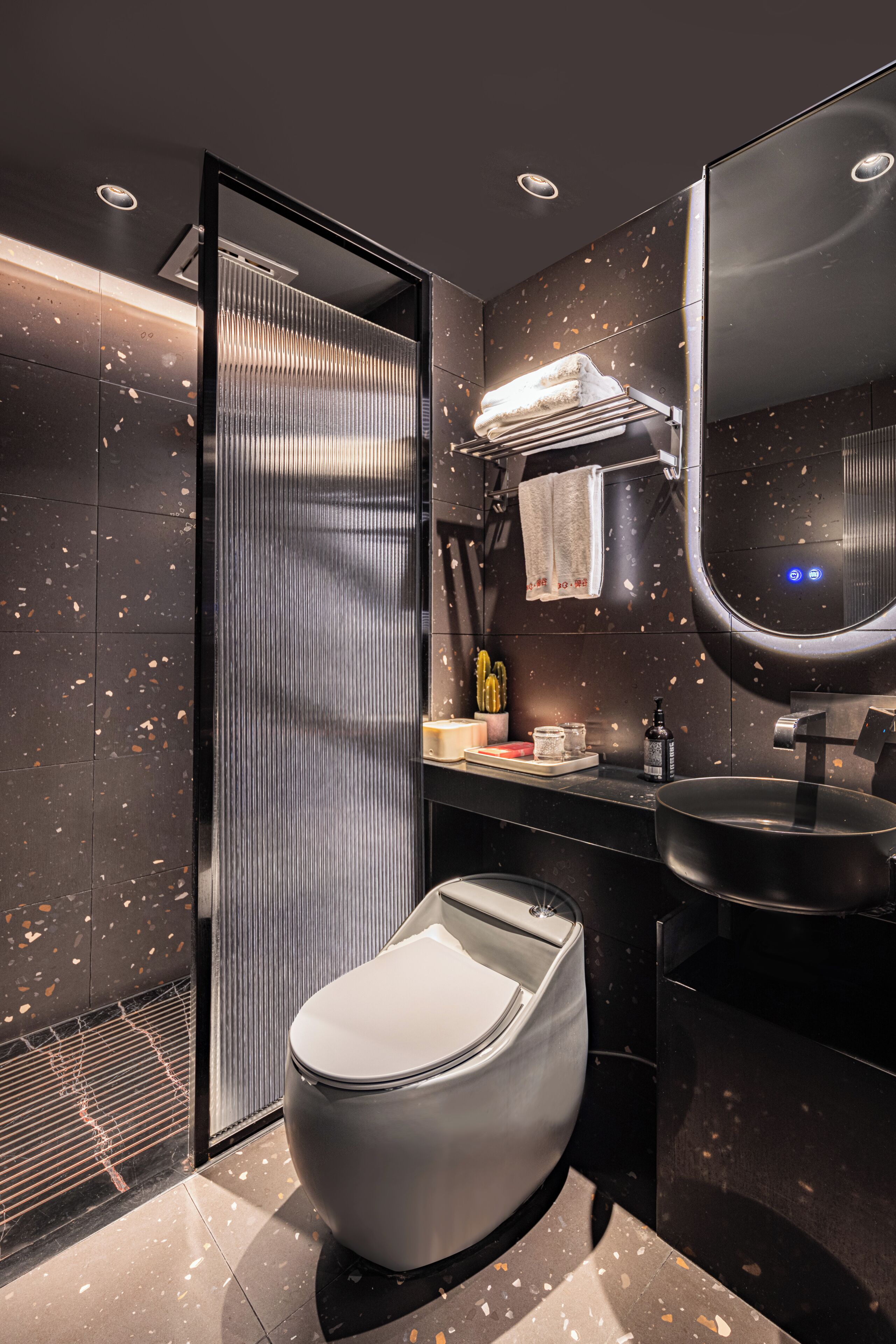 Quarto casal superior | Banheiro