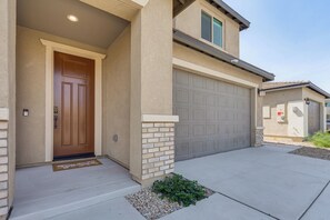 Exterior detail - 4 Mi to Empire Polo Club: Getaway w/ Outdoor Oasis (Coachella)