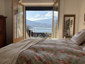 3 chambres, fer et planche à repasser, Wi-Fi gratuit, draps fournis
