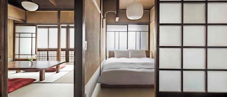 Traditional House, 4 Bedrooms, Kitchen, Garden View