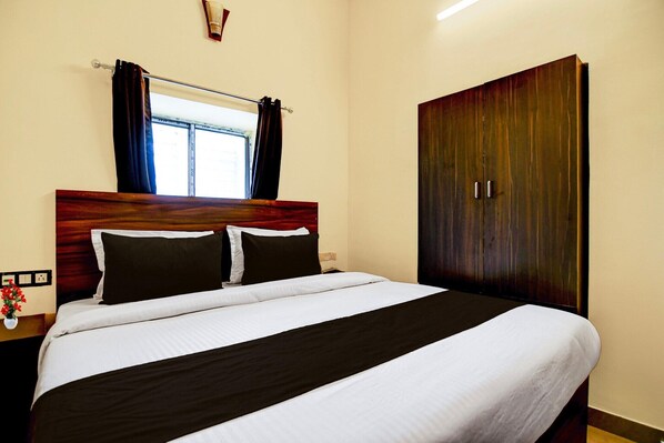 Room - Collection O Shobhabazar Metro (Kolkata)