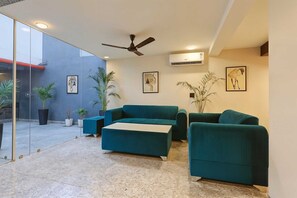 Interior - Collection O Udyog Vihar (Gurgaon)