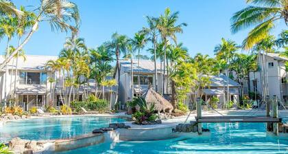 Noosa - Private Villa - Tropical Resort