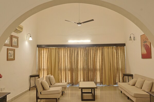 Luxury Room | Living area - The Brownwood Manor (Bhopal)