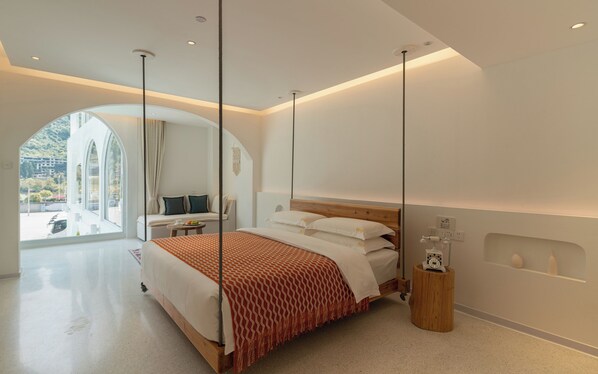 Comfort Double Room | Blackout drapes, free WiFi, bed sheets - Yangshuo Minos Hotel (Guilin)