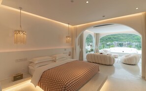 Premier Double Room | Blackout drapes, free WiFi, bed sheets - Yangshuo Minos Hotel (Guilin)