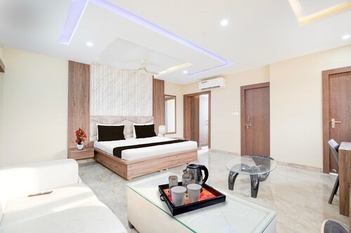 Collection O Ranipur Dhaney Crossway