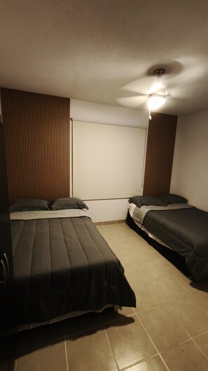 3 bedrooms, desk, free WiFi, bed sheets