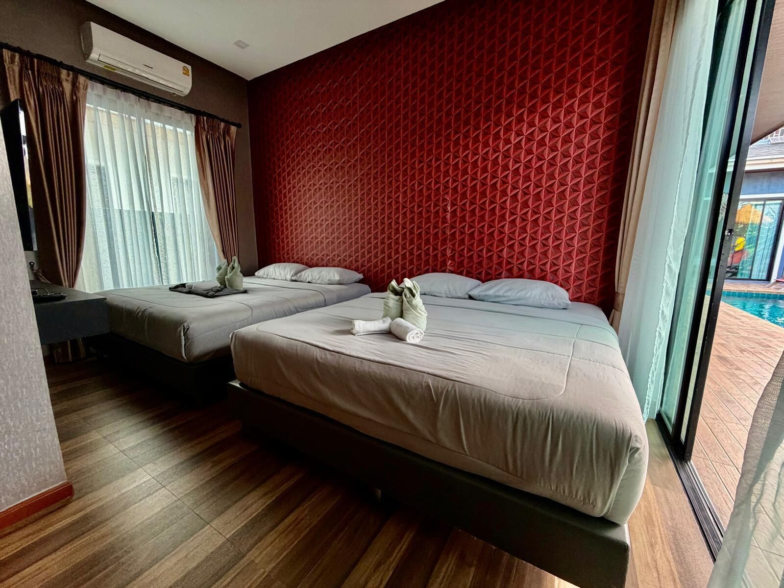 3 bedrooms, iron/ironing board, Internet, bed sheets