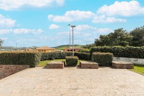 Property grounds - Apartment with air conditioning (Tergu)