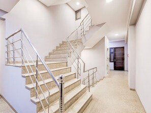 House | Interior - Super Hotel O Rangpuri Mahipalpur (New Delhi)