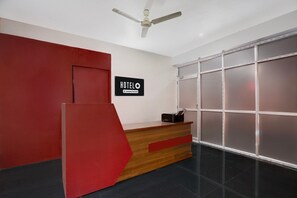 Lobby - Deluxe Hotel O Bhagalpur Railway Station (Bhagalpur)