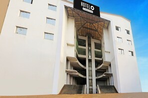 Exterior - Deluxe Super Hotel O Bhagalpur Railway Junction (Bhagalpur)