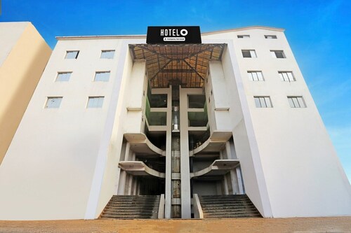 Deluxe Super Hotel O Bhagalpur Railway Junction