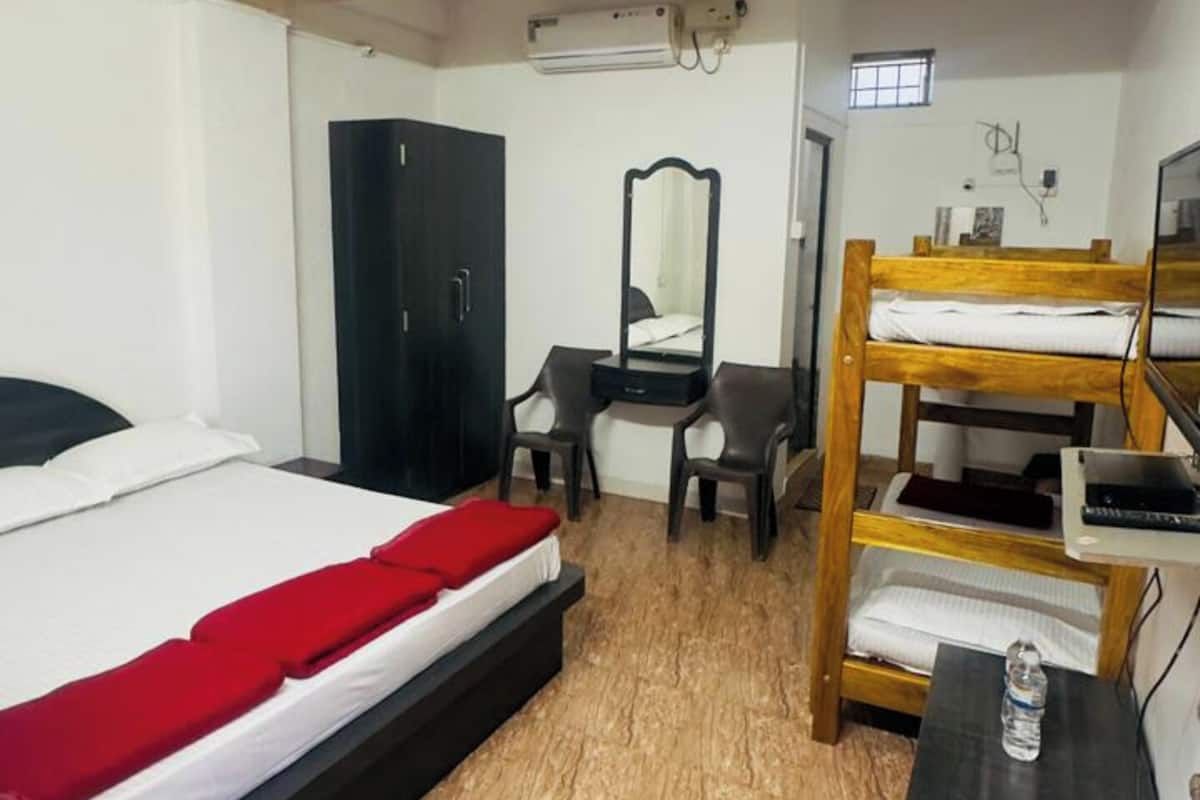 Kamar Quadruple, 4 kamar tidur | Meja kerja, ruang kerja ramah laptop, dan Wi-Fi gratis