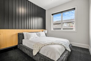 Bügeleisen/Bügelbrett, kostenloses WLAN, Bettwäsche