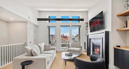 Luxury 2 Bed | Min to DT | AC