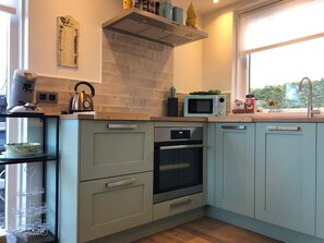 Private kitchen - Renovated house in Breskens near Cadzand Zeeuws-Vlaanderen by the sea Zeeland. (Breskens)