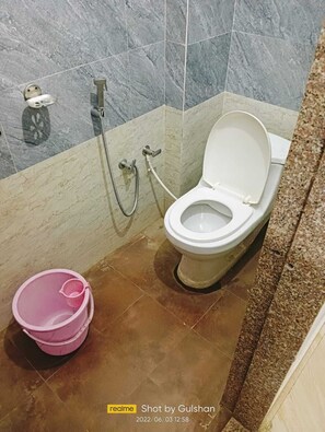 Bathroom - Hotel Deep (Reengus)