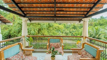 Deluxe-Villa, Poolblick | Unterkunftsgelände