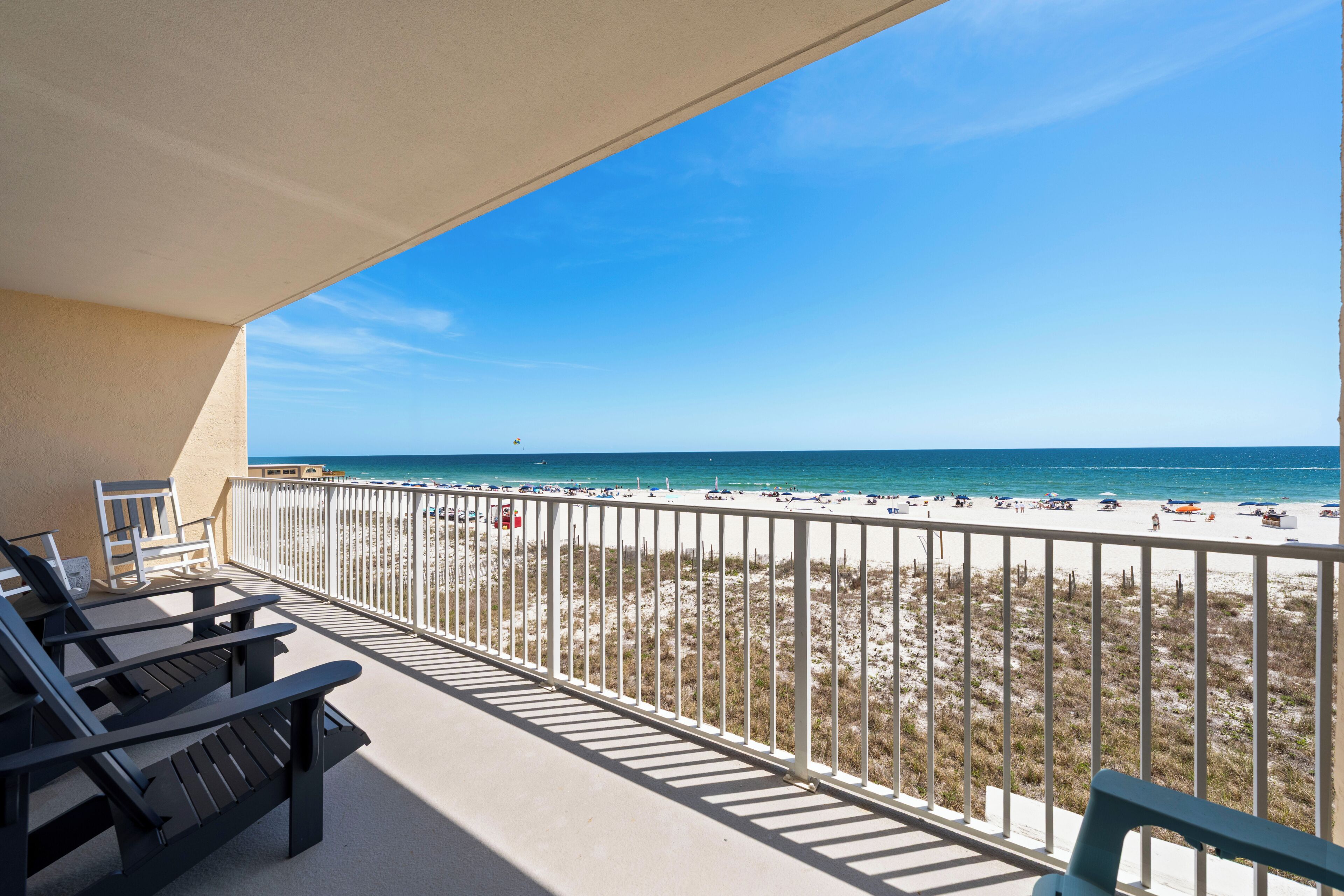 Condo Prestigio, 2 habitaciones, balcón, vista a la playa | Balcón