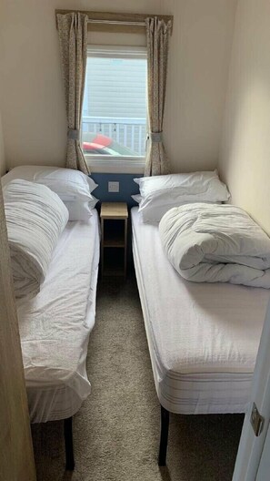 Room - Greenacres Holiday Park - Holiday Accommodation 15761 (Porthmadog)