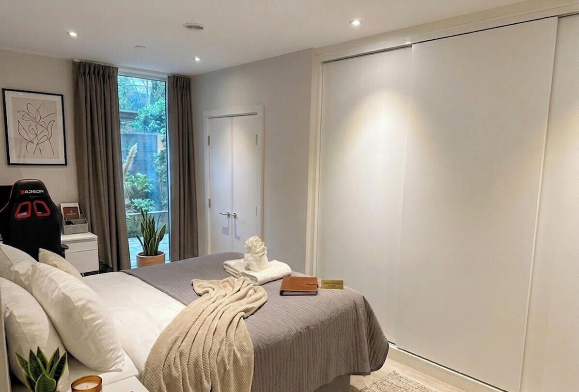 3 chambres, fer et planche à repasser, Wi-Fi, draps fournis