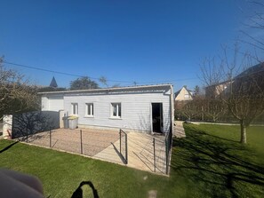 Exterior - Vrbo Property (Combon)