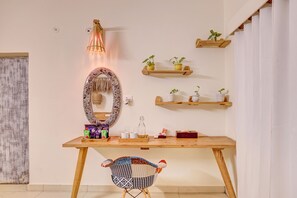 Deluxe Villa, Garden View | Interior