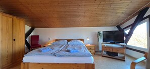 WiFi - Vacation apartment FR1 - "Seewohnung" - Holiday apartment "Seewohnung" with (Graal-Müritz)