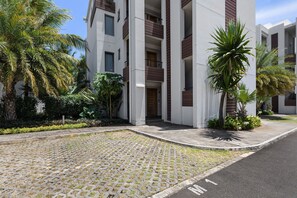 Exterior - Choisy Les Bains M2 - One Bedroom Apartment, Sleeps 4 (Grand Baie)