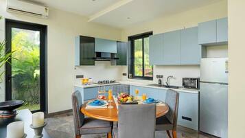 Deluxe Villa | Private kitchen